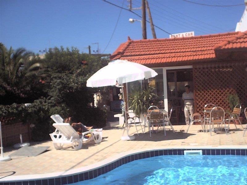 Dimitra Apartments กูเวส ภายนอก รูปภาพ