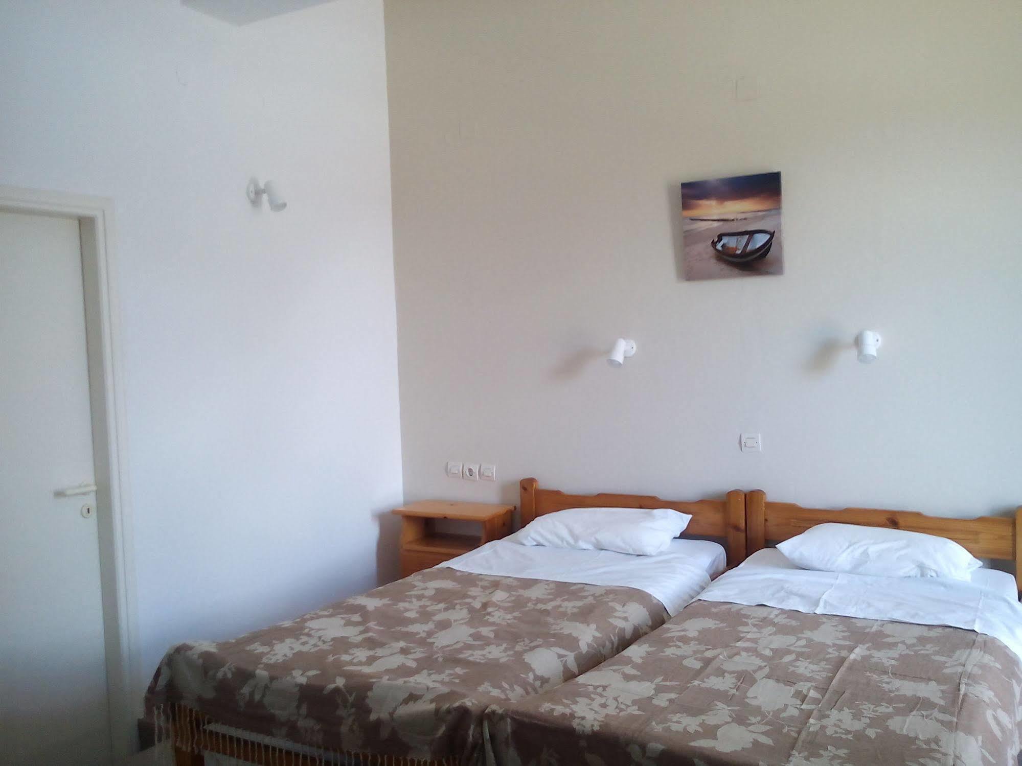 Dimitra Apartments กูเวส ภายนอก รูปภาพ
