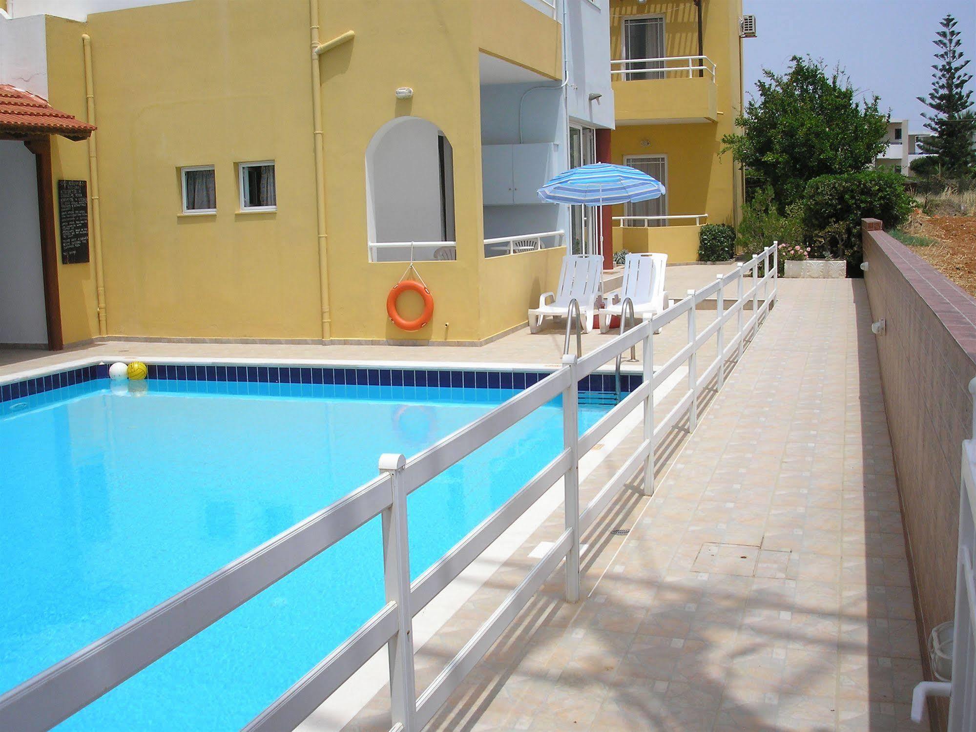 Dimitra Apartments กูเวส ภายนอก รูปภาพ