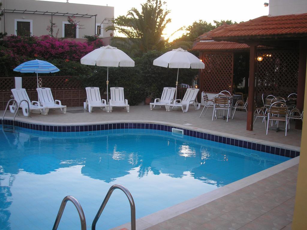Dimitra Apartments กูเวส ภายนอก รูปภาพ